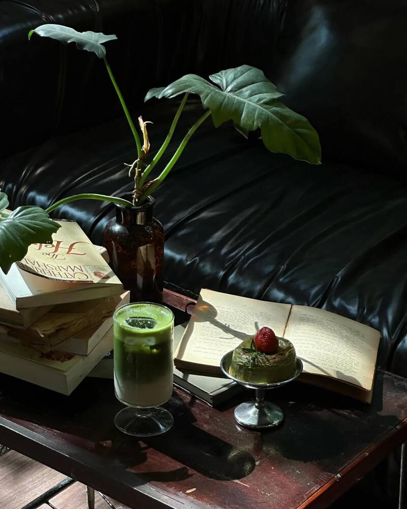 Giang Cafe: Find a classic but no less trendy space 6