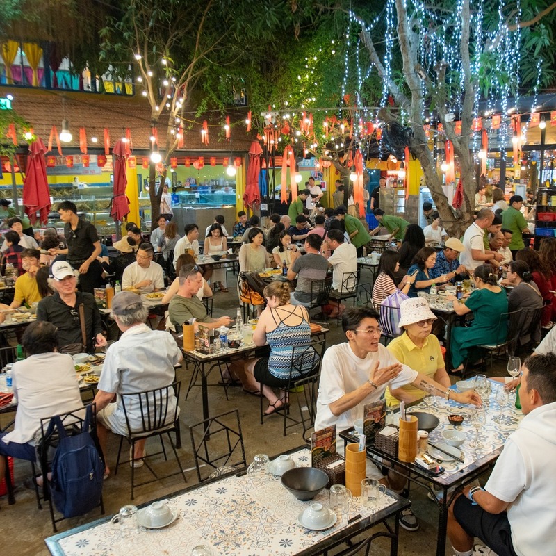 9 fresh, quality Da Nang seafood restaurants 3