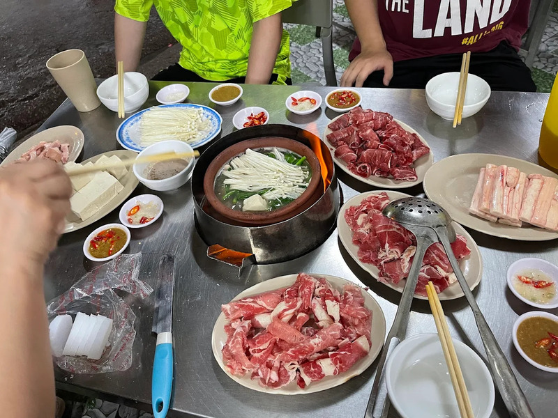 Hanh No oxtail hotpot, Hanoi, famous culinary rendezvous in Ha Dong 6