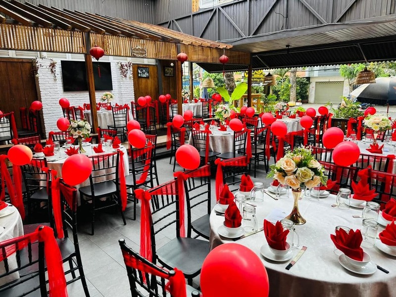 Experience at top 8 restaurants in District 4 with impressive culinary space 6