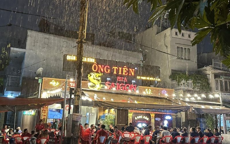 Suggested 10+ delicious, genuine, reasonably priced District 8 restaurants that you should try 6