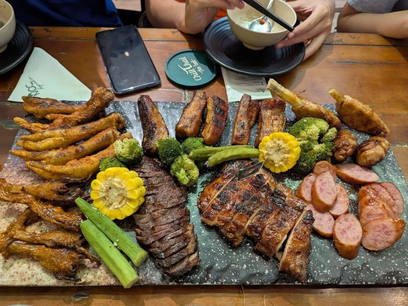 Top 10 Tan Binh restaurants with delicious food and beautiful space 7