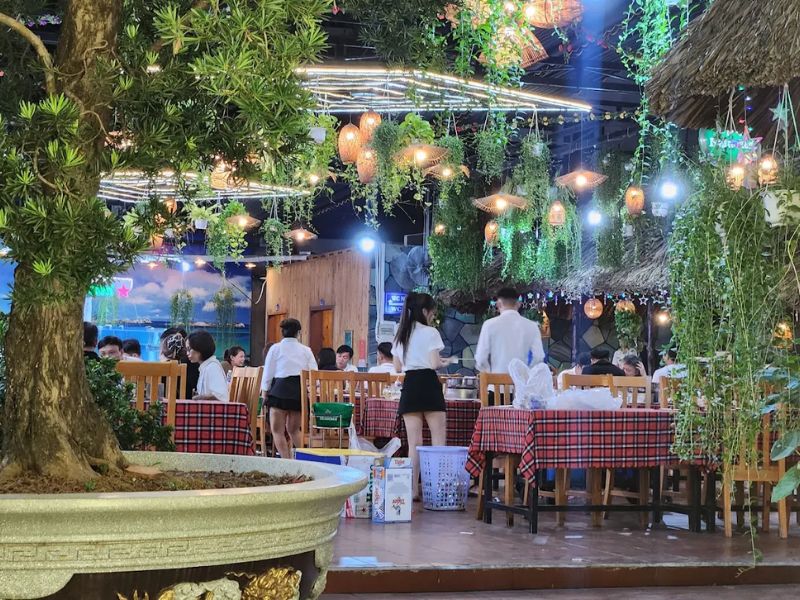 Top 10 Tan Binh restaurants with delicious food and beautiful space 9