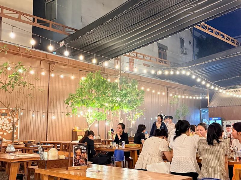 Top 10 Tan Binh restaurants with delicious food and beautiful space 4