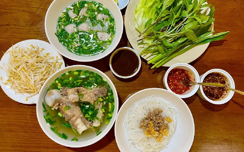 List of 10 delicious Gia Lai dry pho restaurants in Saigon 3