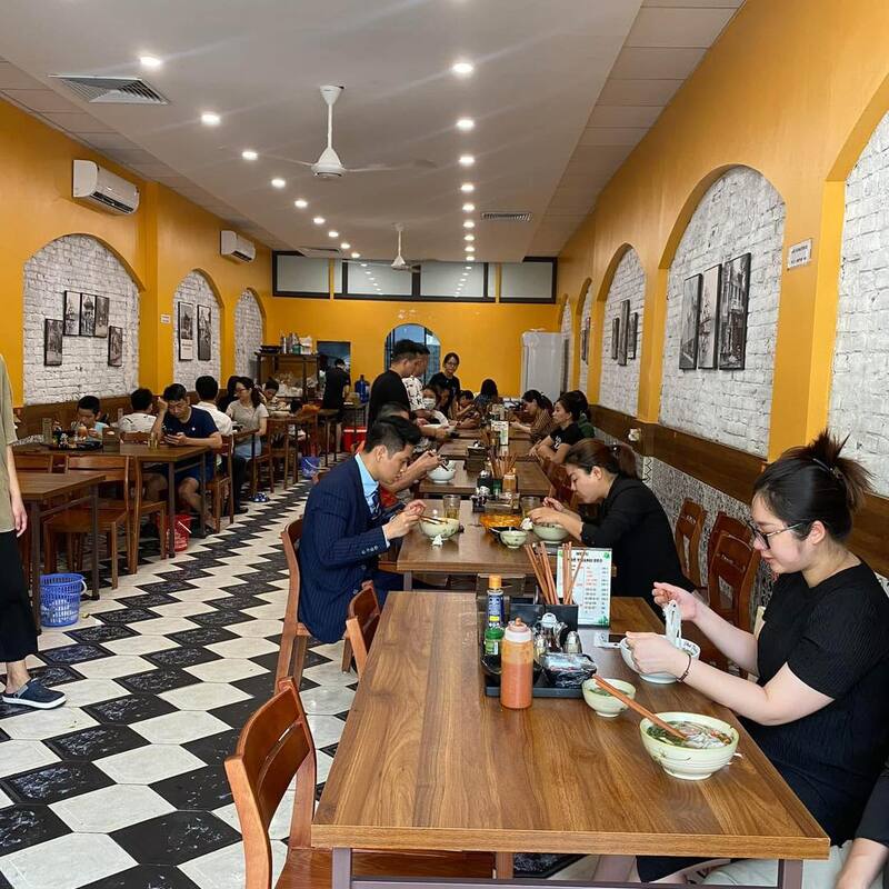 Thanh Beo Pho Bo restaurant is nostalgic with cold rice pho 7