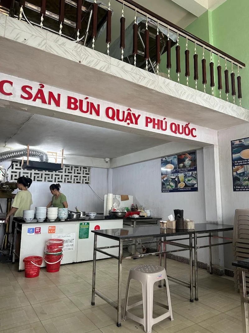 Stir-fried noodle soup in Da Nang: Experience the taste of the sea in the heart of District 3