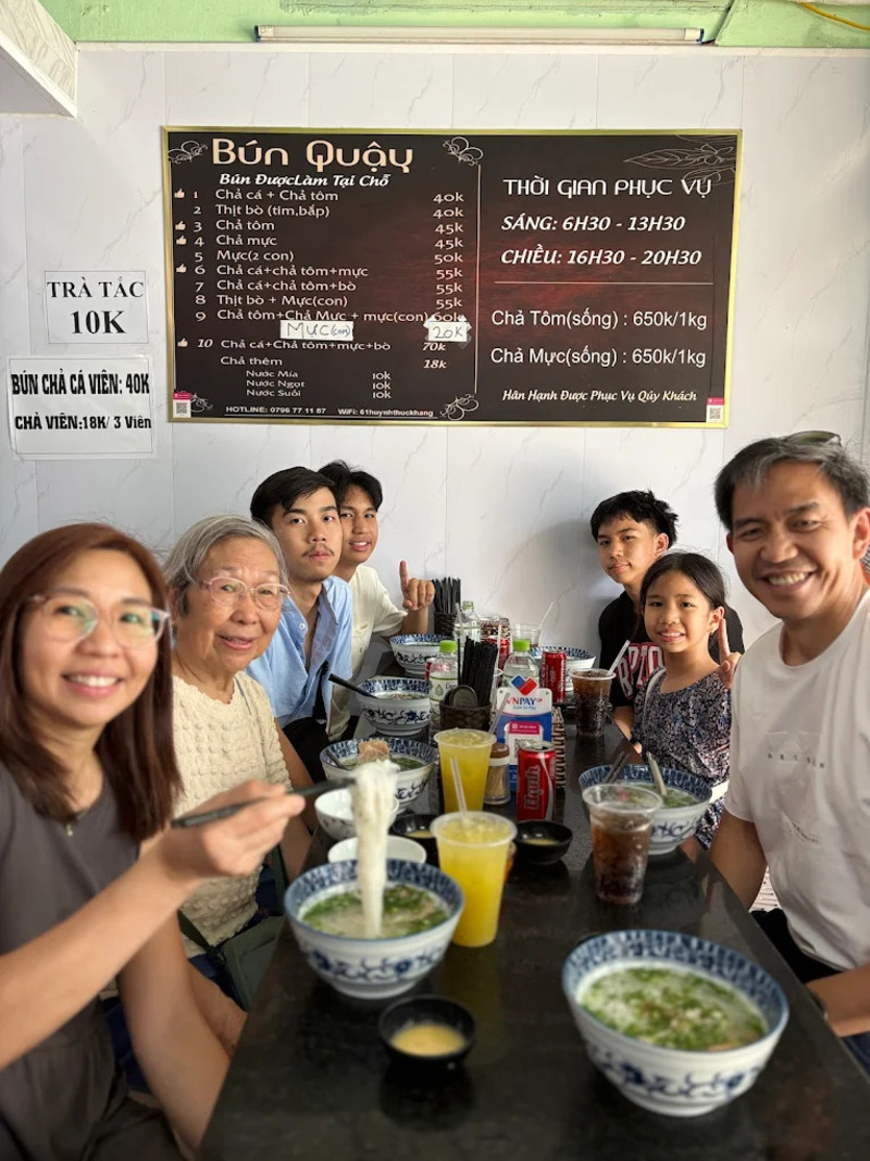 Stir-fried noodle soup in Da Nang: Experience the taste of the sea in the heart of District 5