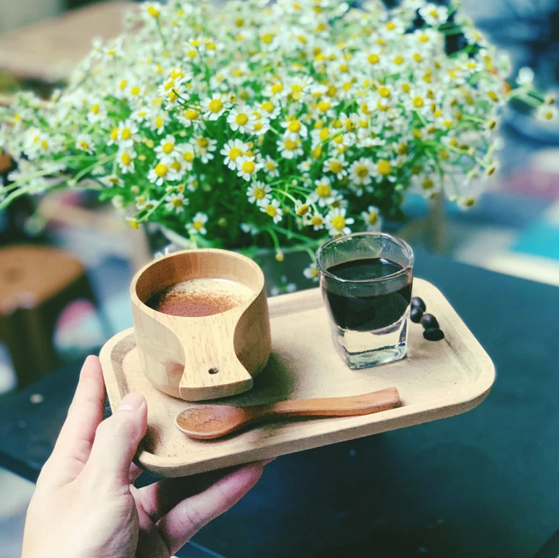 Slightly Fat Coffee: Private bed cafe in the heart of District 18