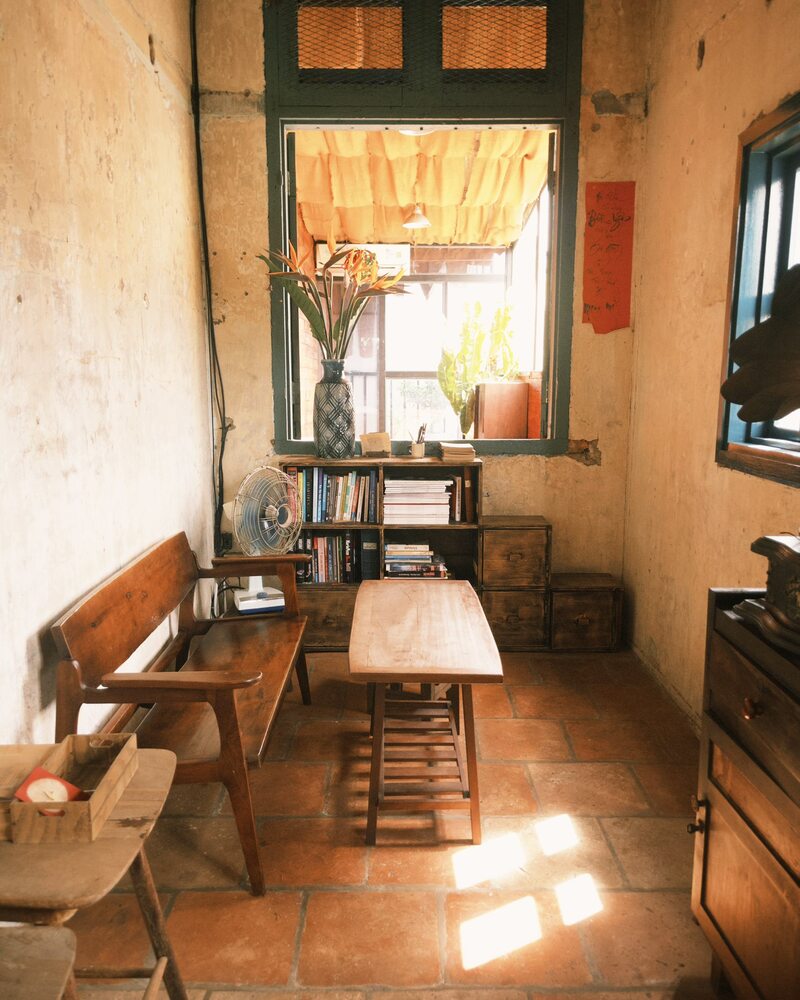 Nguoi Tam Chuyen House: Cafe with view of Notre Dame Cathedral for peaceful souls 2