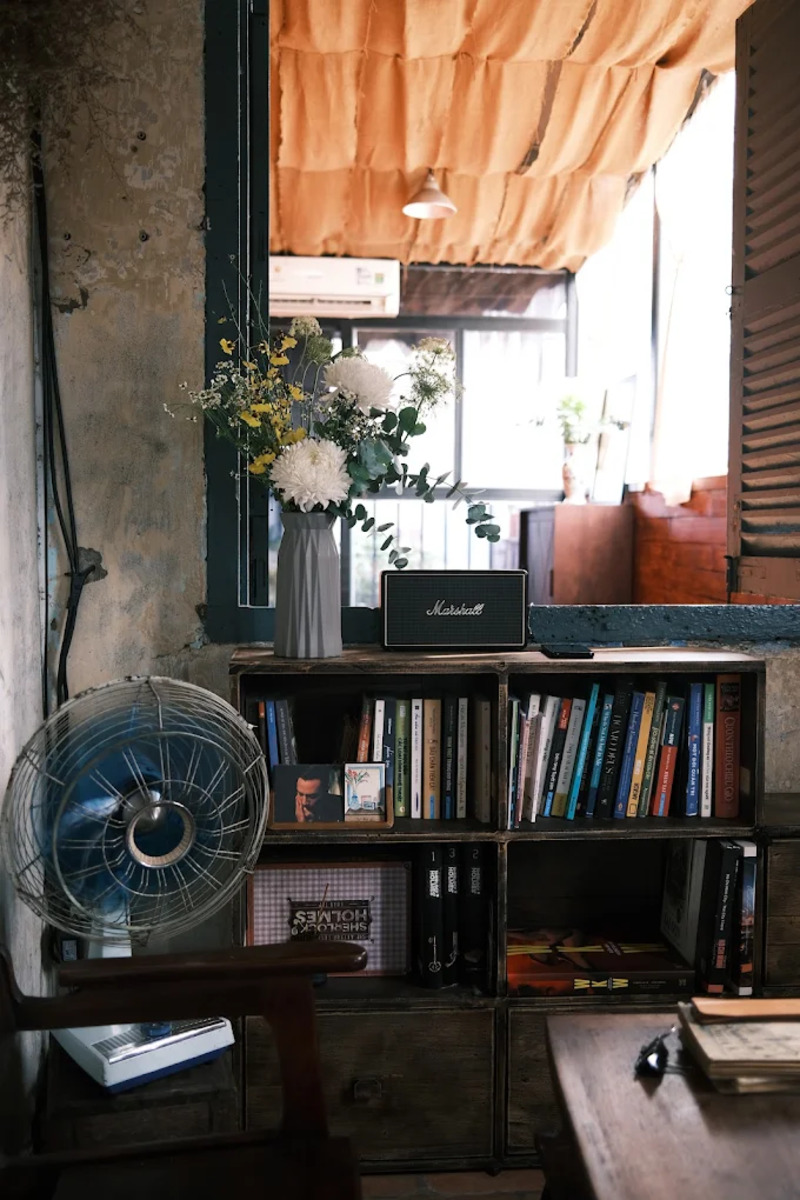 Nguoi Tam Chuyen House: Cafe with view of Notre Dame Cathedral for peaceful souls 7