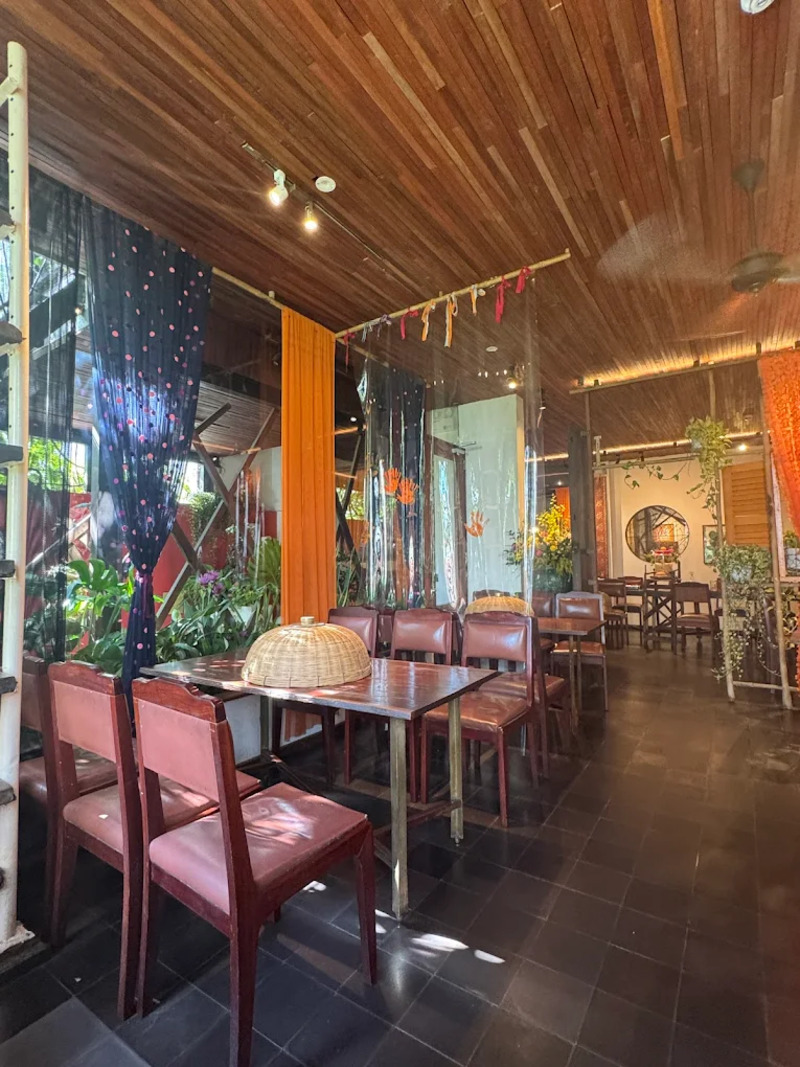 Cuc Gach Quan Restaurant: A nostalgic Vietnamese home dining space 7