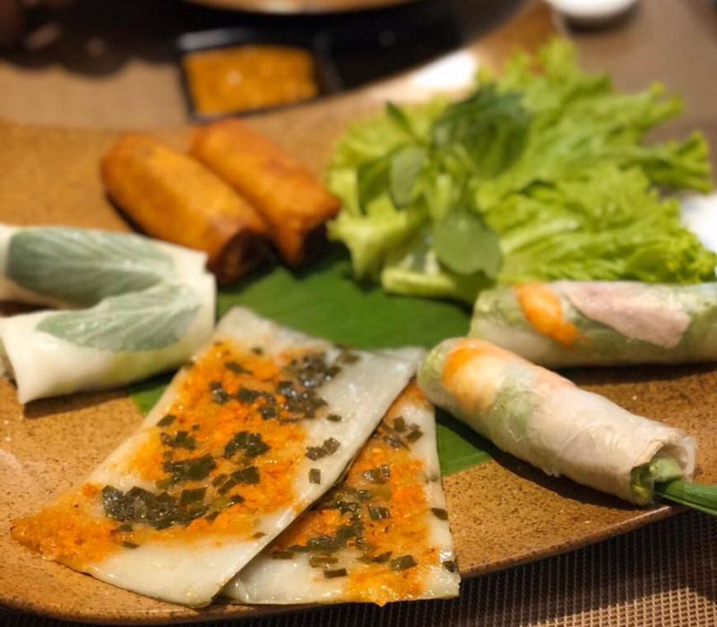 Top restaurants with delicious Hue dishes, authentic to the ancient capital in District 15