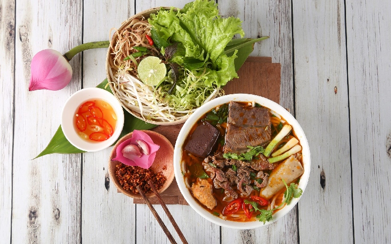 Top 10 restaurants with authentic Hue dishes in the heart of Saigon 7