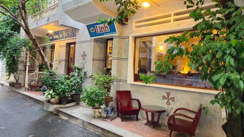 Linh Coffee Shop: Where time stopped in Saigon 1975 4