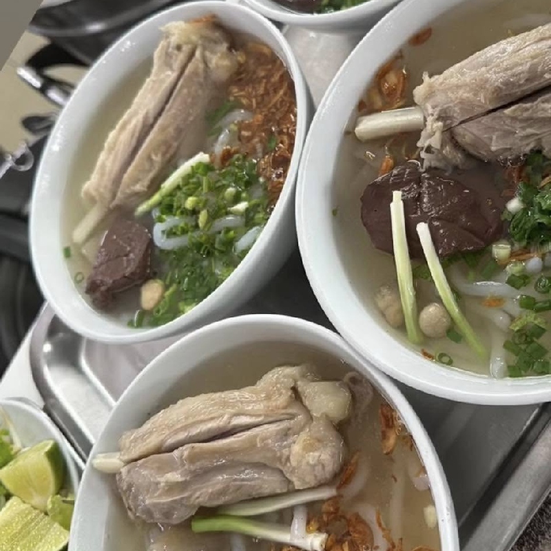 Review of Bui Huu Nghia tree noodle soup, crowded in District 5 4