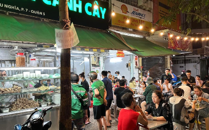 Review of Bui Huu Nghia tree noodle soup is crowded in District 5 8