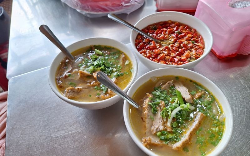 What's special about Dalat noodle soup? Top 10 most famous restaurants 8