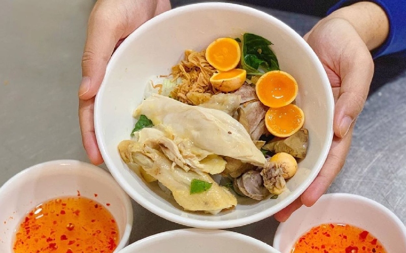 Top 8 delicious and most crowded Dalat chicken nuggets shops 9