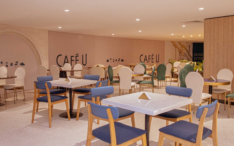 Cafe U: Coffee shop directly connected to the metro in the heart of District 15