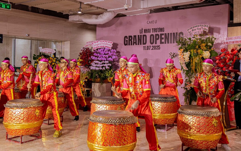 Cafe U: Coffee shop directly connected to the metro in the heart of District 1 10