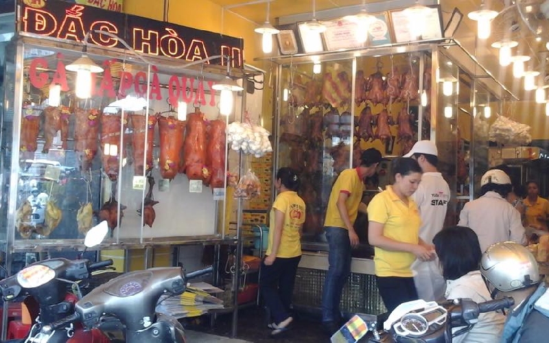 Saigon Roasted Pork Cake: Top 8 delicious and reasonably priced places 2