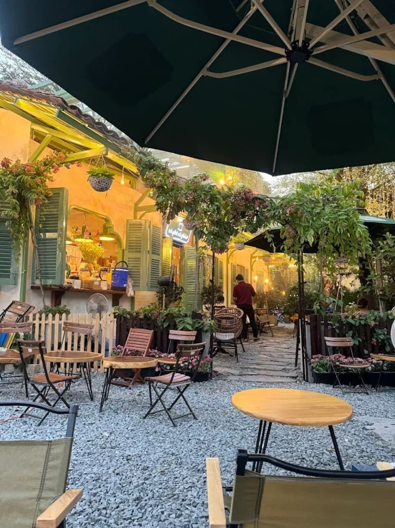Ca Phao Coffee Shop in the corner of old Saigon in the heart of Thao Dien 2