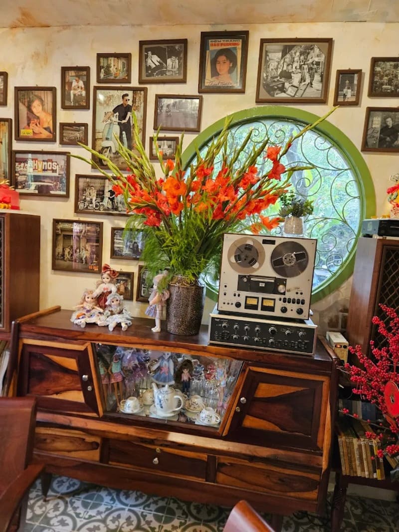 Ca Phao Coffee Shop in the corner of old Saigon in the heart of Thao Dien 9