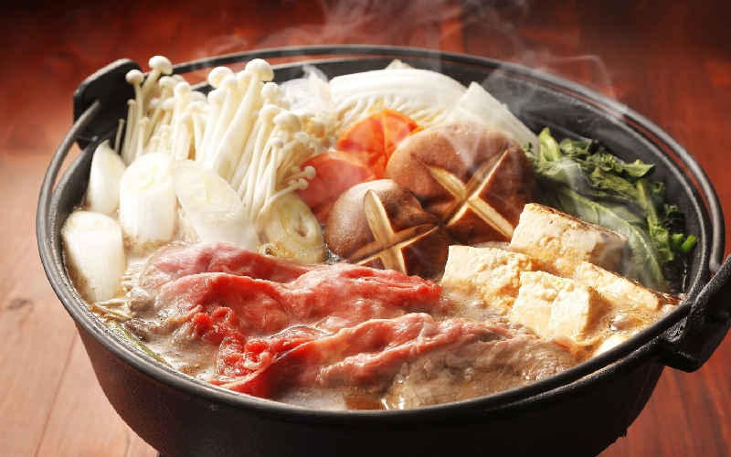 Sukiyaki Hot Pot: The essence of Japanese cuisine in each tender slice of beef 3